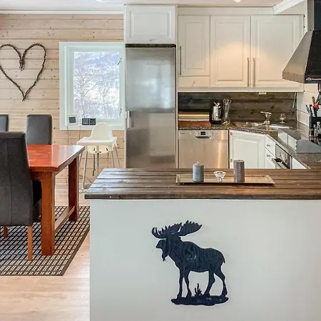 Cozy In I Ofoten With Sauna Ferienhaus *